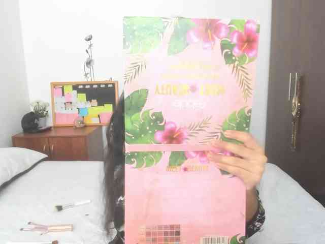 kylieloved22 webcam