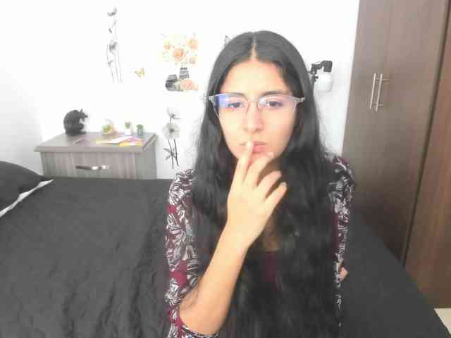 kylieloved22 webcam