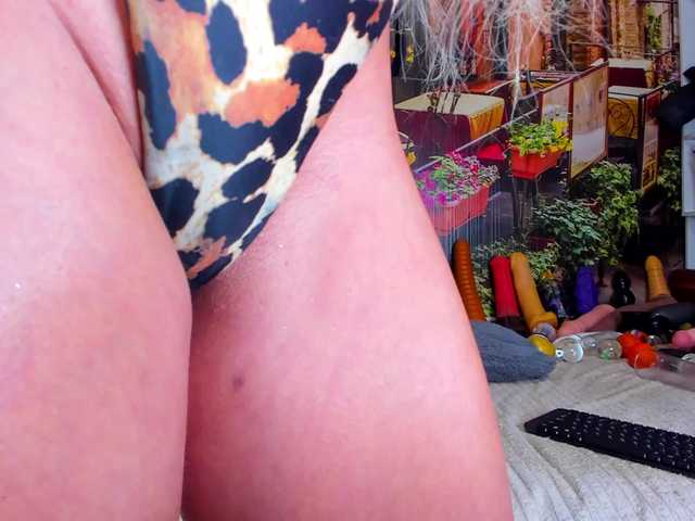 NikkaHotX's BongaCams show and profile