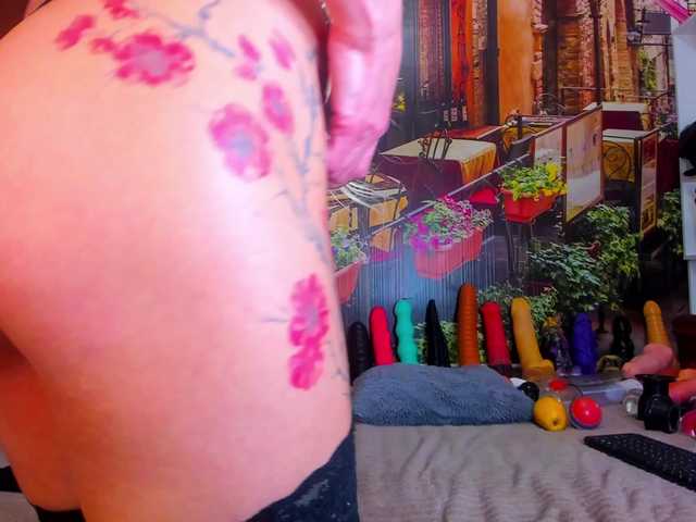 NikkaHotX's BongaCams show and profile