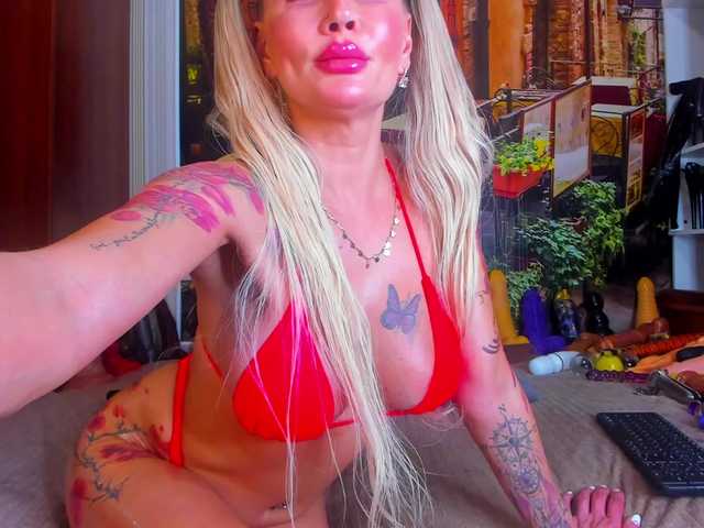 NikkaHotX's BongaCams show and profile