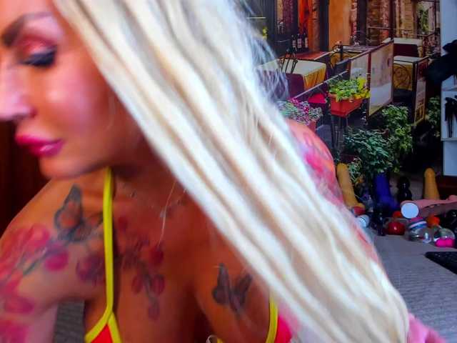 NikkaHotX's BongaCams show and profile