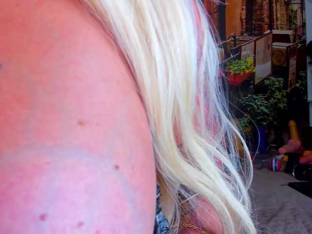 NikkaHotX's BongaCams show and profile