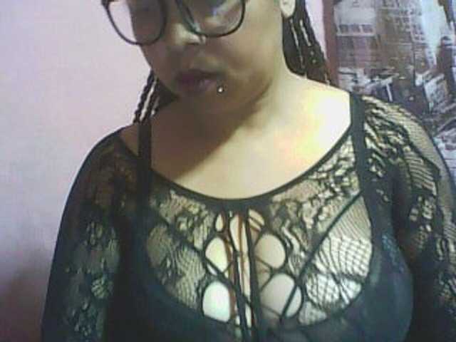 big-asssexy webcam bongacams model stream image