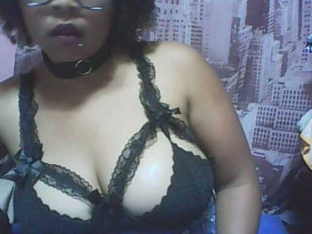 big-asssexy's BongaCams show and profile