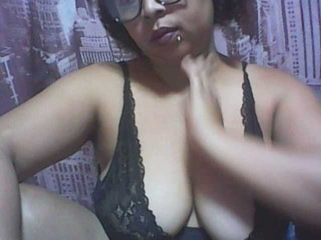 big-asssexy webcam bongacams model stream image