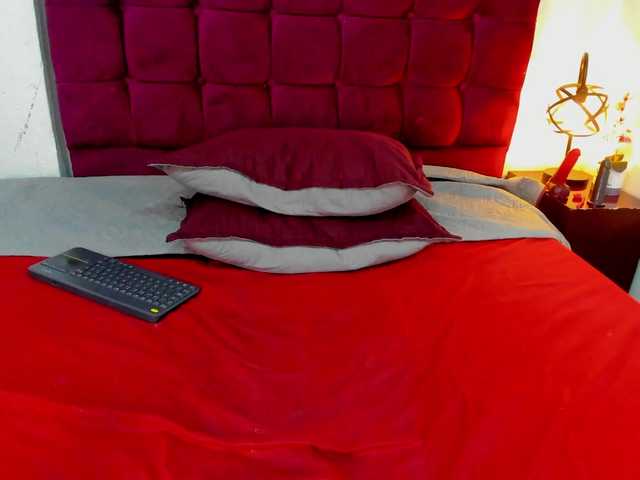 MilfSharoon's BongaCams show and profile