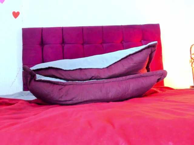 MilfSharoon's BongaCams show and profile