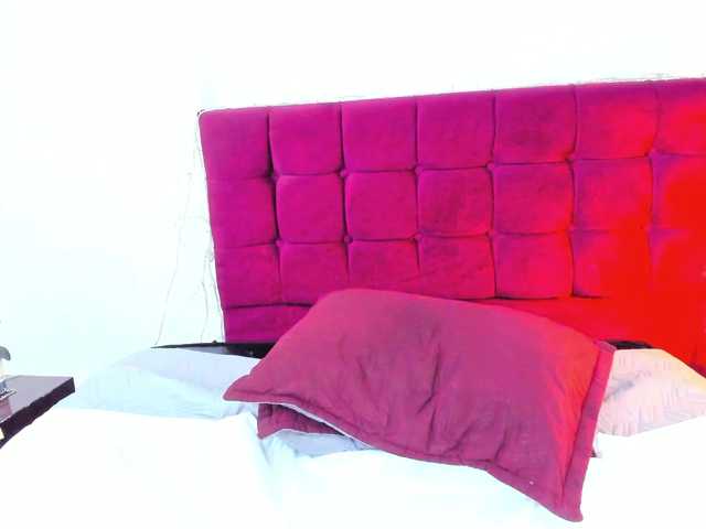 MilfSharoon's BongaCams show and profile