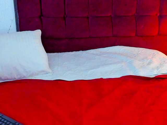 MilfSharoon's BongaCams show and profile