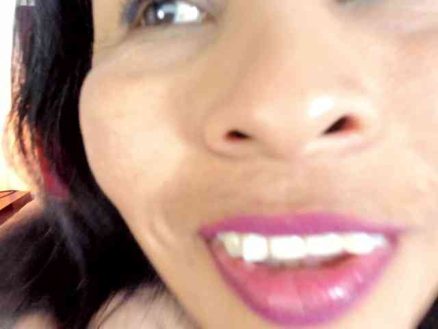 MilfSharoon webcam