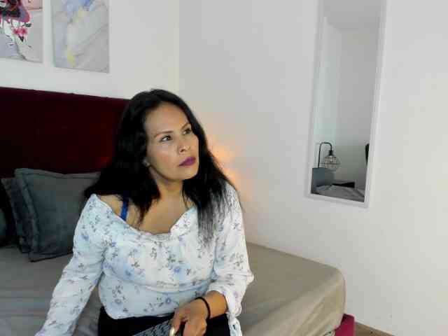 MilfSharoon webcam