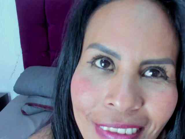 MilfSharoon webcam