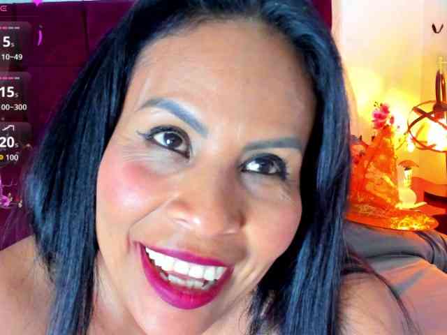 MilfSharoon webcam