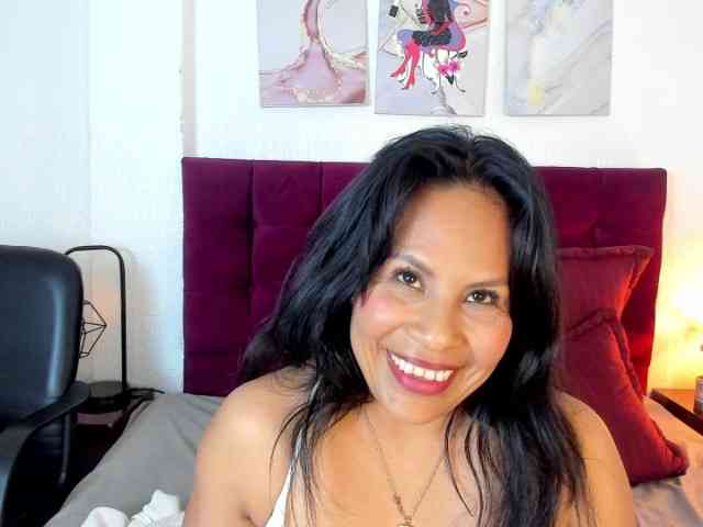 MilfSharoon webcam