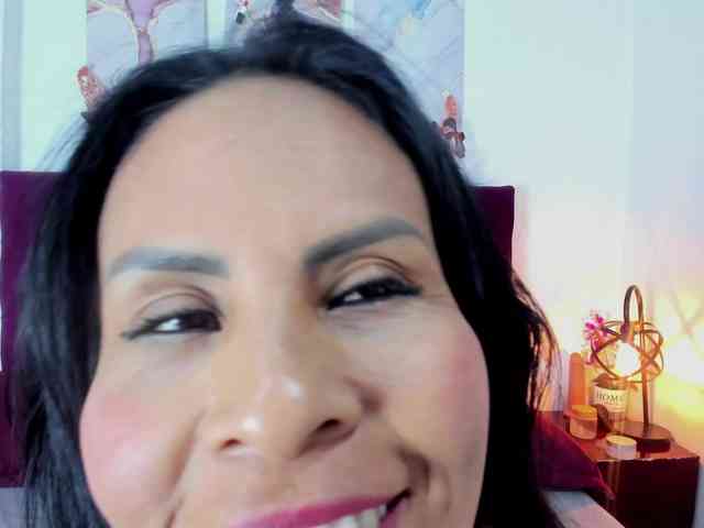 MilfSharoon webcam