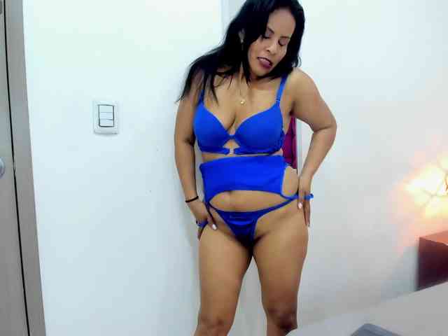 MilfSharoon webcam