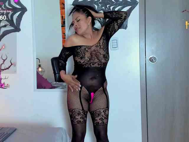 MilfSharoon webcam