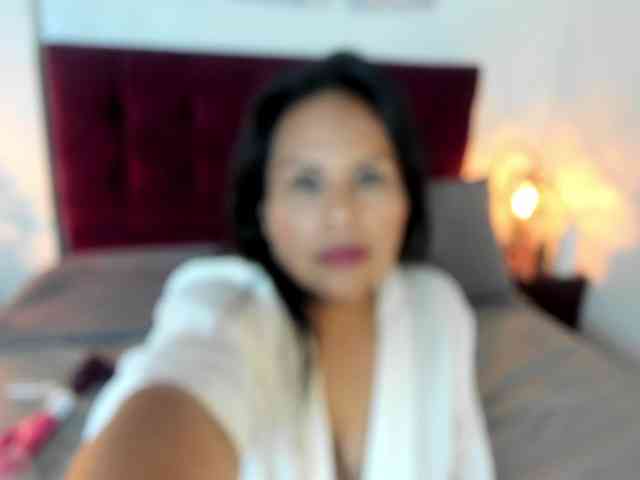 MilfSharoon webcam