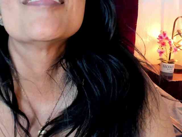 MilfSharoon webcam