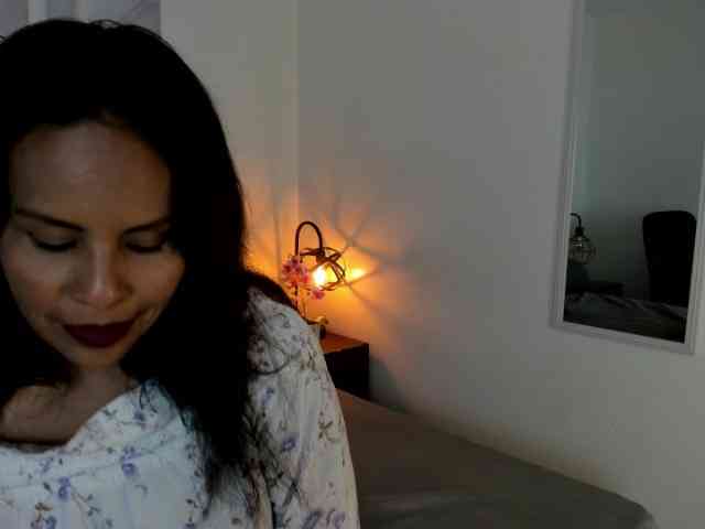 MilfSharoon webcam