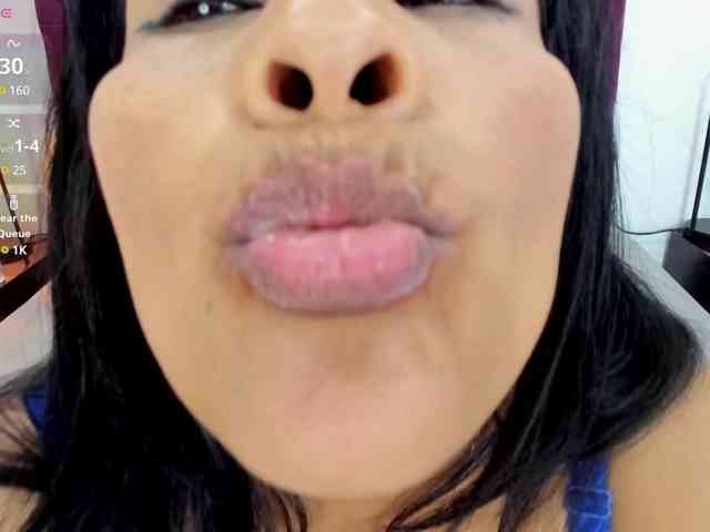 MilfSharoon webcam