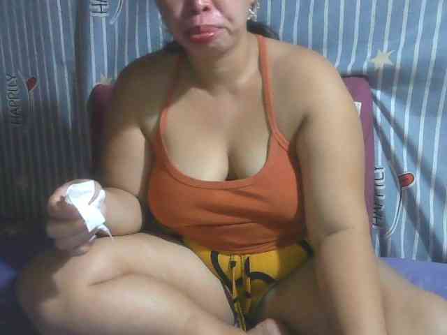 HotSexyAsian69 webcam