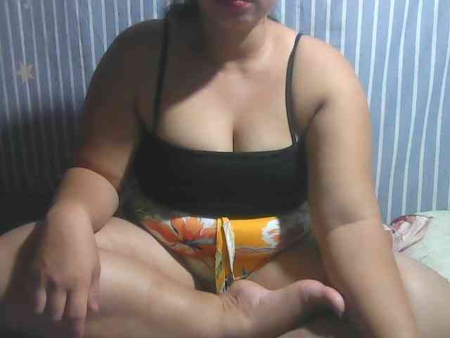 HotSexyAsian69 webcam