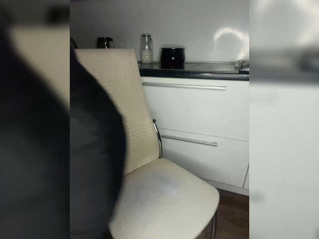 Myr-kiss's BongaCams show and profile