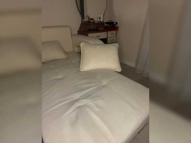 Myr-kiss's BongaCams show and profile