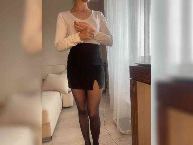 Shaved white, Shaved babes, Group chat for 40 tokens, Full privates for 90 ..., live blowjob 7