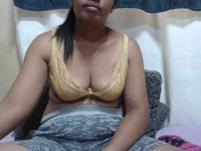 Anishey Live Webcam on BongaCams