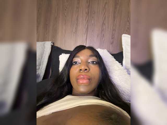 Anaisbeily's BongaCams show and profile