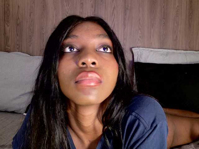 Anaisbeily's BongaCams show and profile