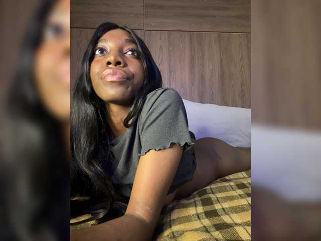 Anaisbeily's BongaCams show and profile