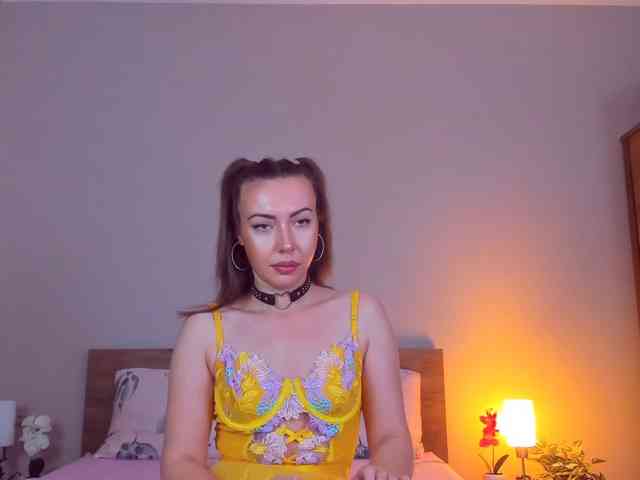 AllesyaMonroe webcam