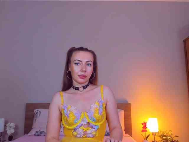 AllesyaMonroe webcam