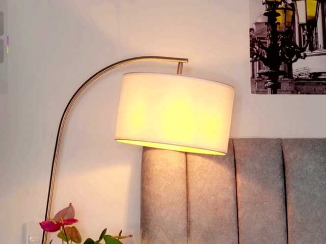 Caralella's BongaCams show and profile