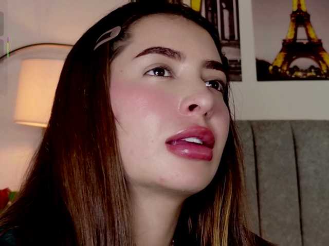 Caralella's BongaCams show and profile