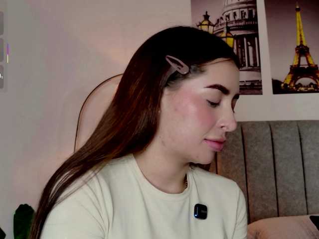 Caralella's BongaCams show and profile