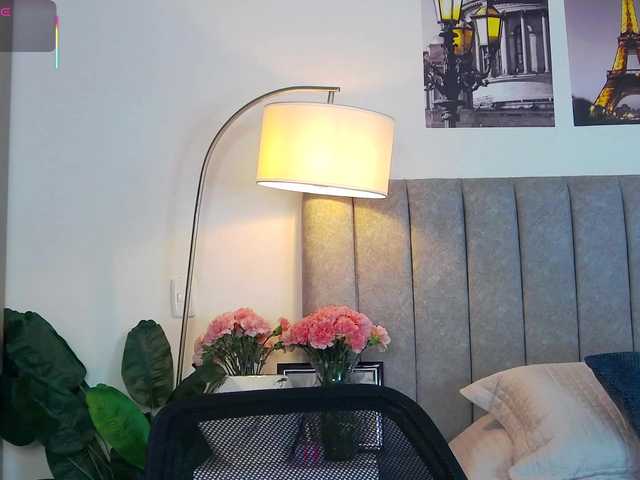 Caralella's BongaCams show and profile