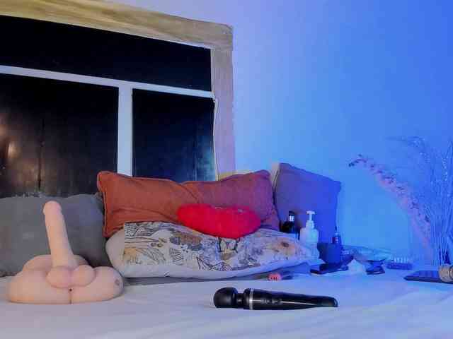 AntonellaRussel AntonellaRussel