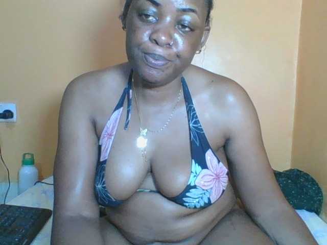 Prettyblackgal webcam