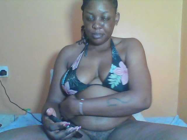 Prettyblackgal's BongaCams show and profile
