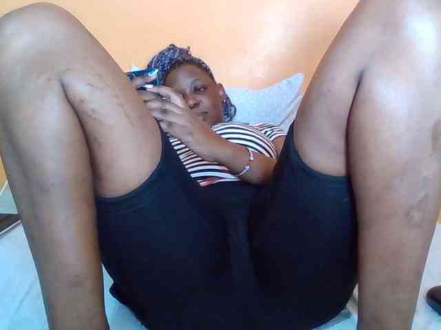 Prettyblackgal webcam