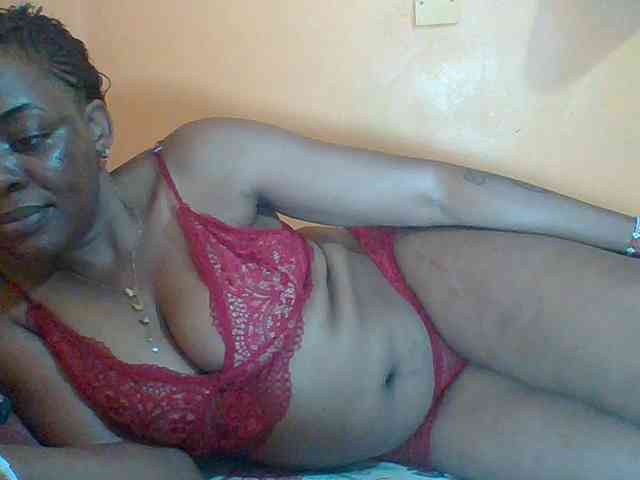 Prettyblackgal webcam