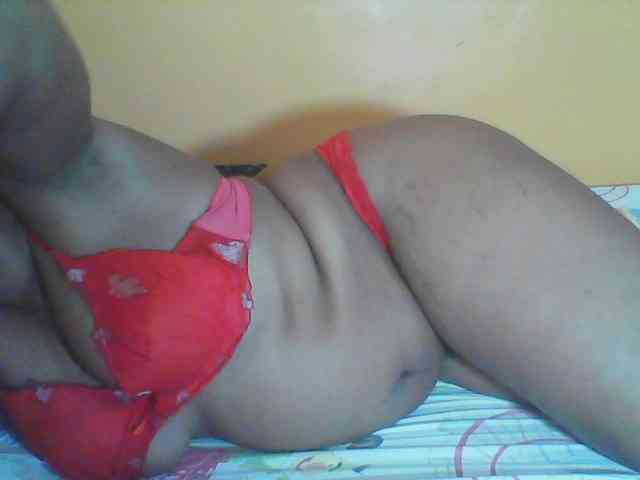 Prettyblackgal webcam
