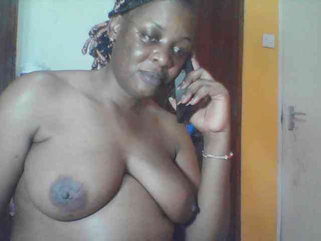 Prettyblackgal webcam