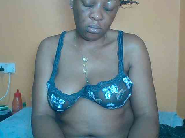 Prettyblackgal webcam