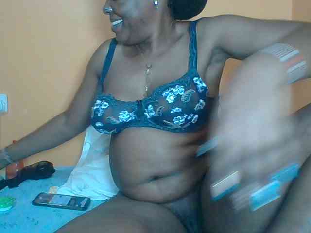 Prettyblackgal webcam